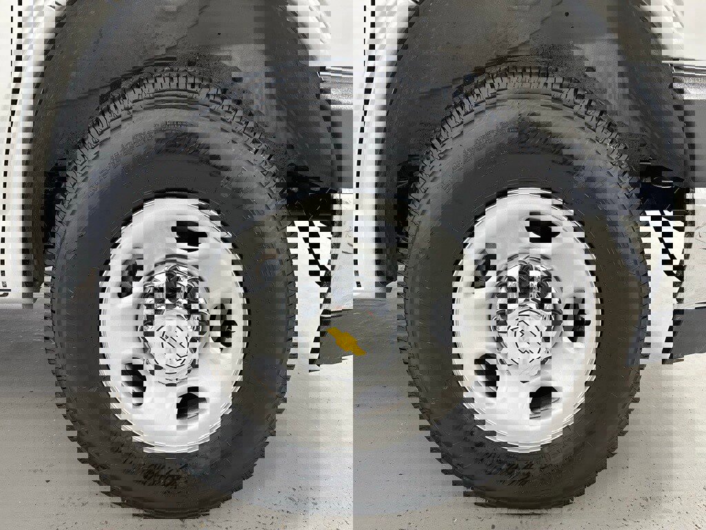 Used 2025 Chevrolet Express 3500 LT w/ LT Preferred Equipment Group image 50