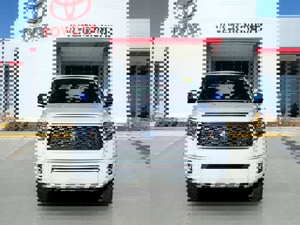 Used 2020 Toyota Tundra Platinum image 2