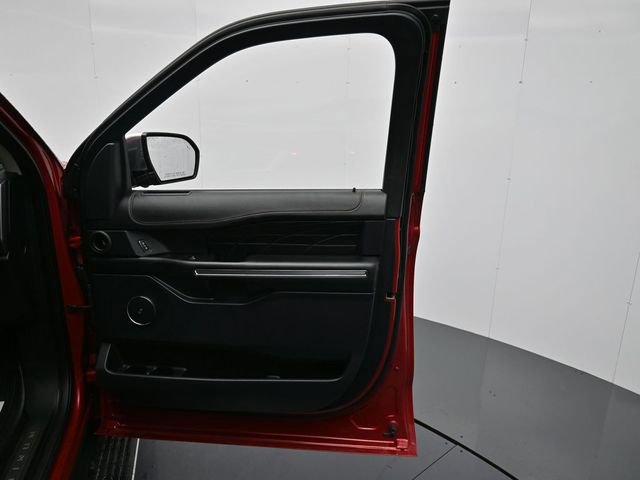 Certified 2021 Ford Expedition Platinum image 32