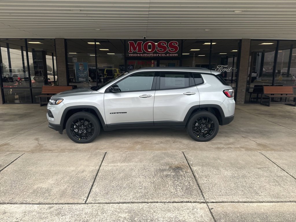 New 2026 Jeep Compass Latitude image 7