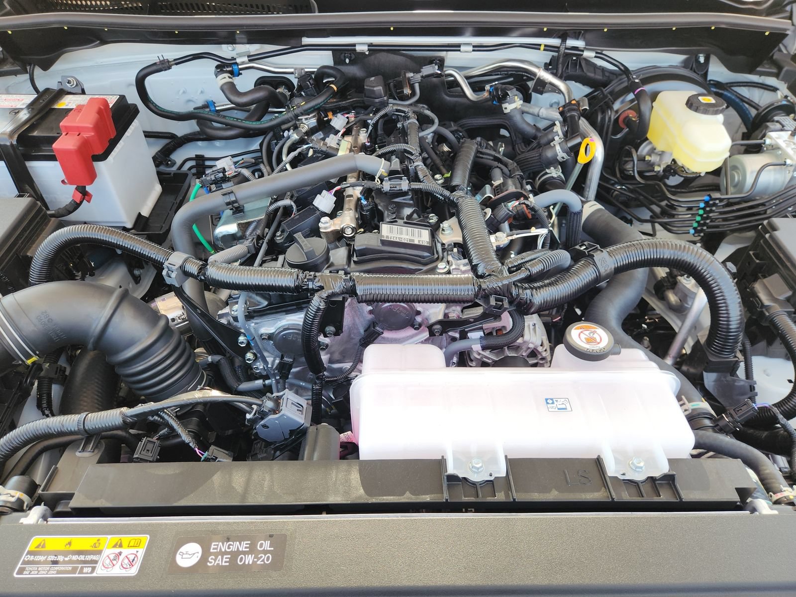 New 2026 Toyota 4Runner SR5 AWD/4WD image 25