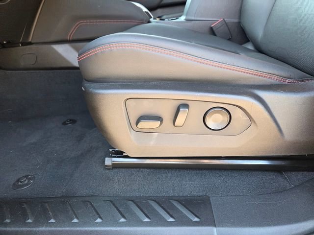 Used 2025 Chevrolet Colorado Z71 w/ Technology Package image 26