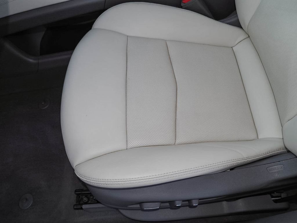 Used 2023 Cadillac XT5 Premium Luxury w/ Technology Package image 25