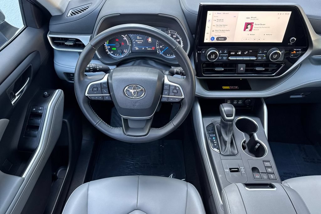 Certified 2025 Toyota Highlander XLE AWD/4WD image 13