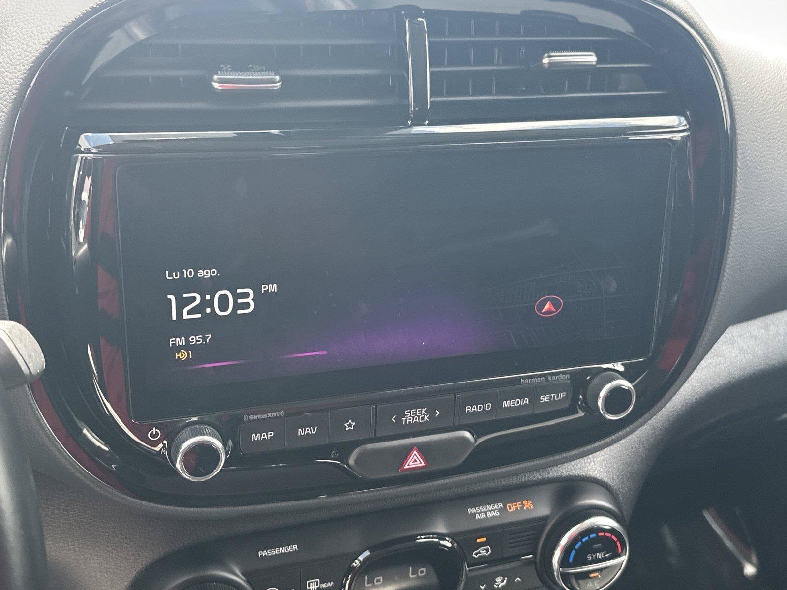 Used 2024 Kia Soul GT-Line w/ GT-Line Technology Package FWD image 16