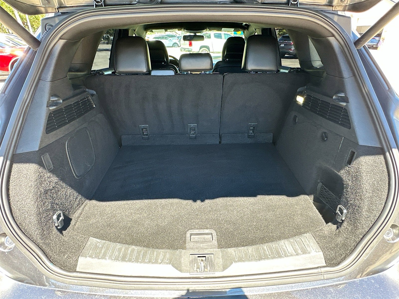 Used 2017 Lincoln MKC Select image 25