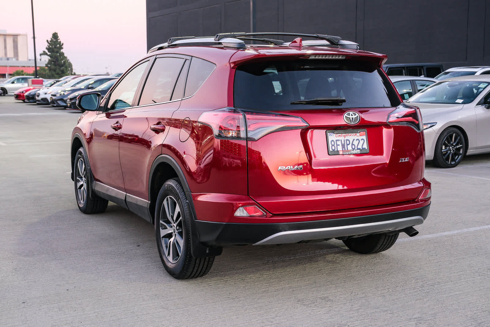 Certified 2018 Toyota RAV4 XLE FWD image 6