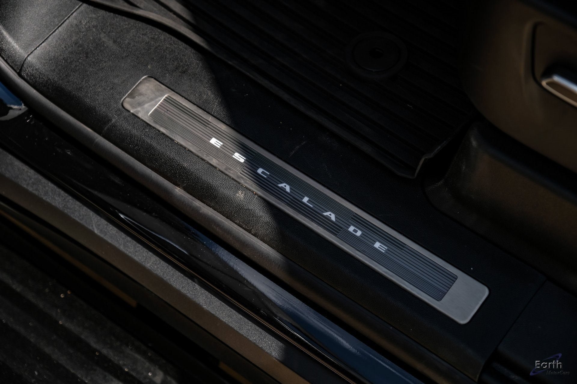 Used 2025 Cadillac Escalade V image 39