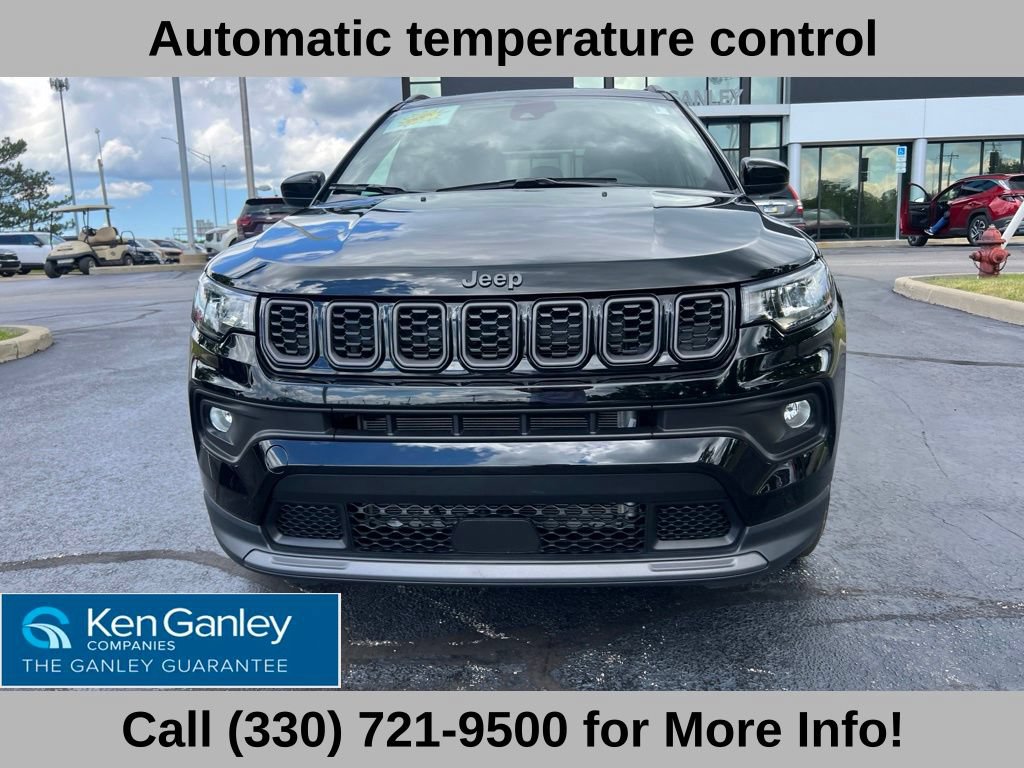 Used 2026 Jeep Compass Latitude AWD/4WD image 17