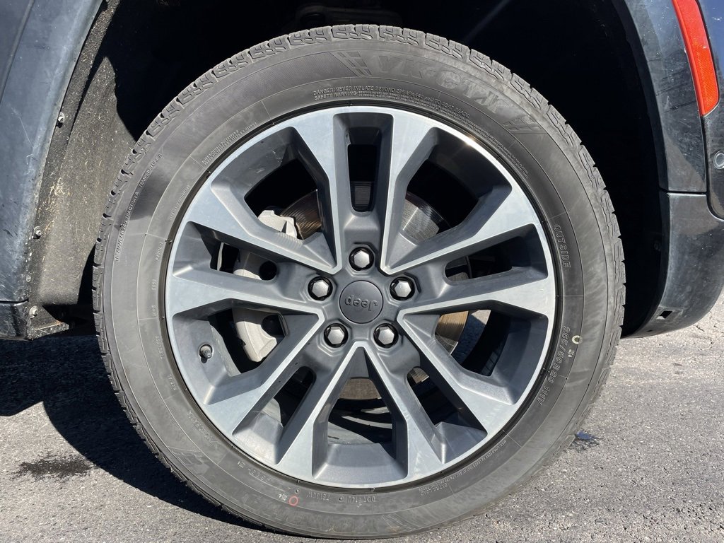 Used 2021 Jeep Grand Cherokee L Overland w/ Advanced Protech Group III image 32