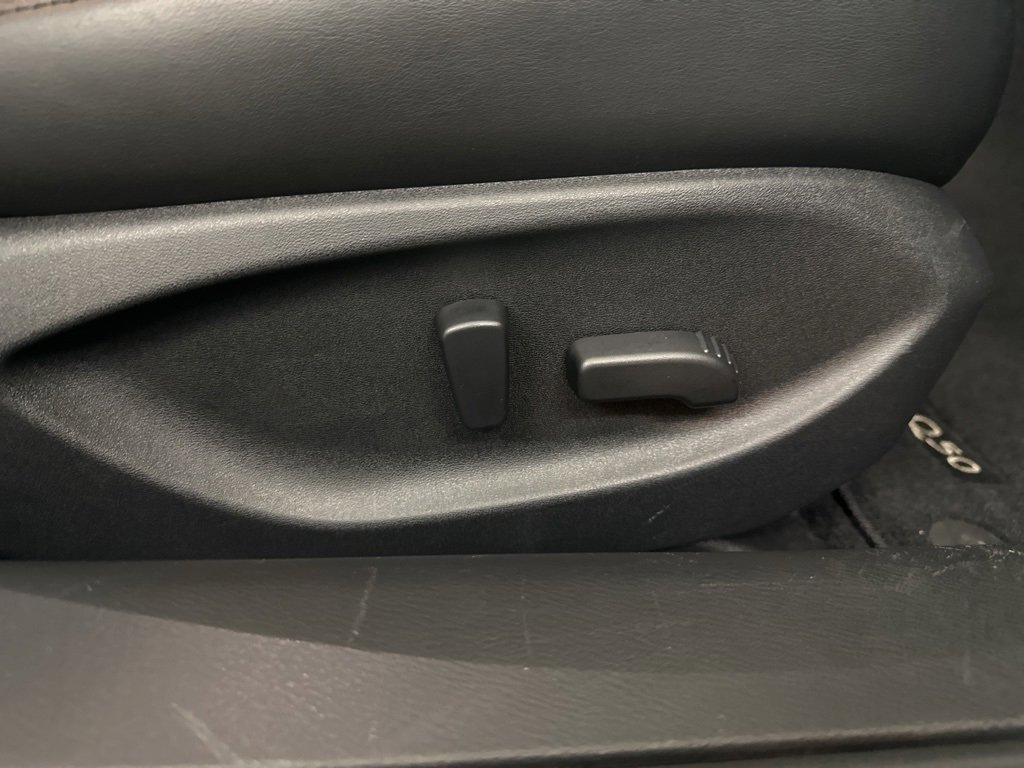 Used 2019 INFINITI Q50 Luxe image 40