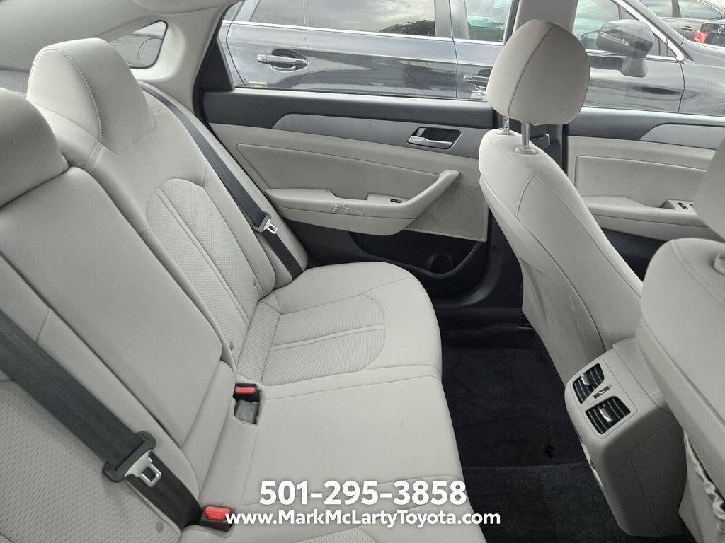 Used 2019 Hyundai Sonata SEL w/ Tech Package 02 FWD image 7
