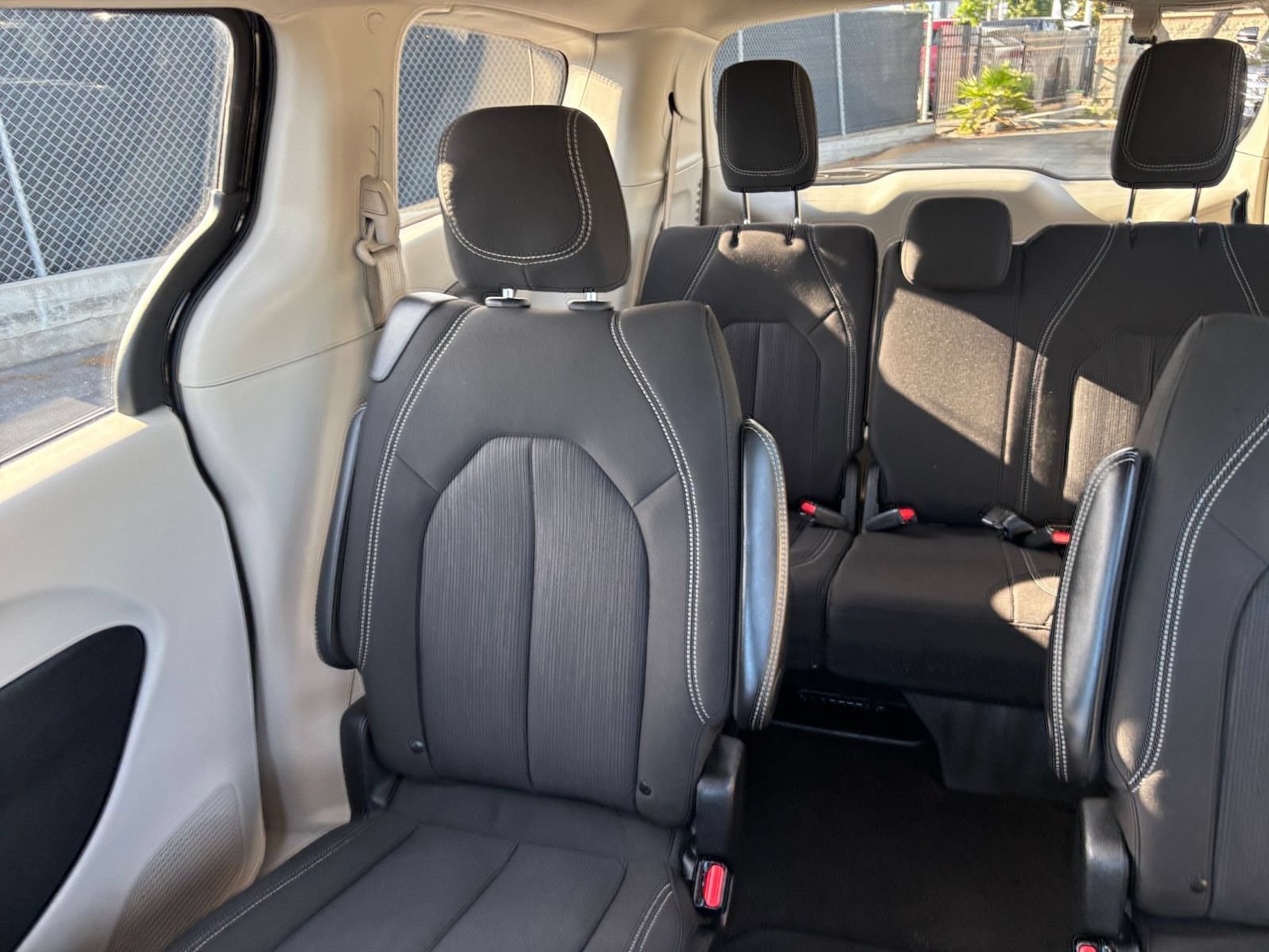 Used 2024 Chrysler Voyager LX FWD image 41