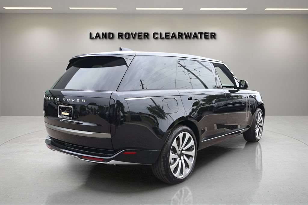 New 2026 Land Rover Range Rover Long Wheelbase SE AWD/4WD image 5