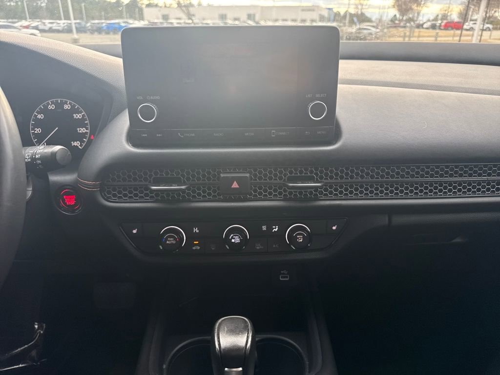 Used 2025 Honda HR-V Sport image 17