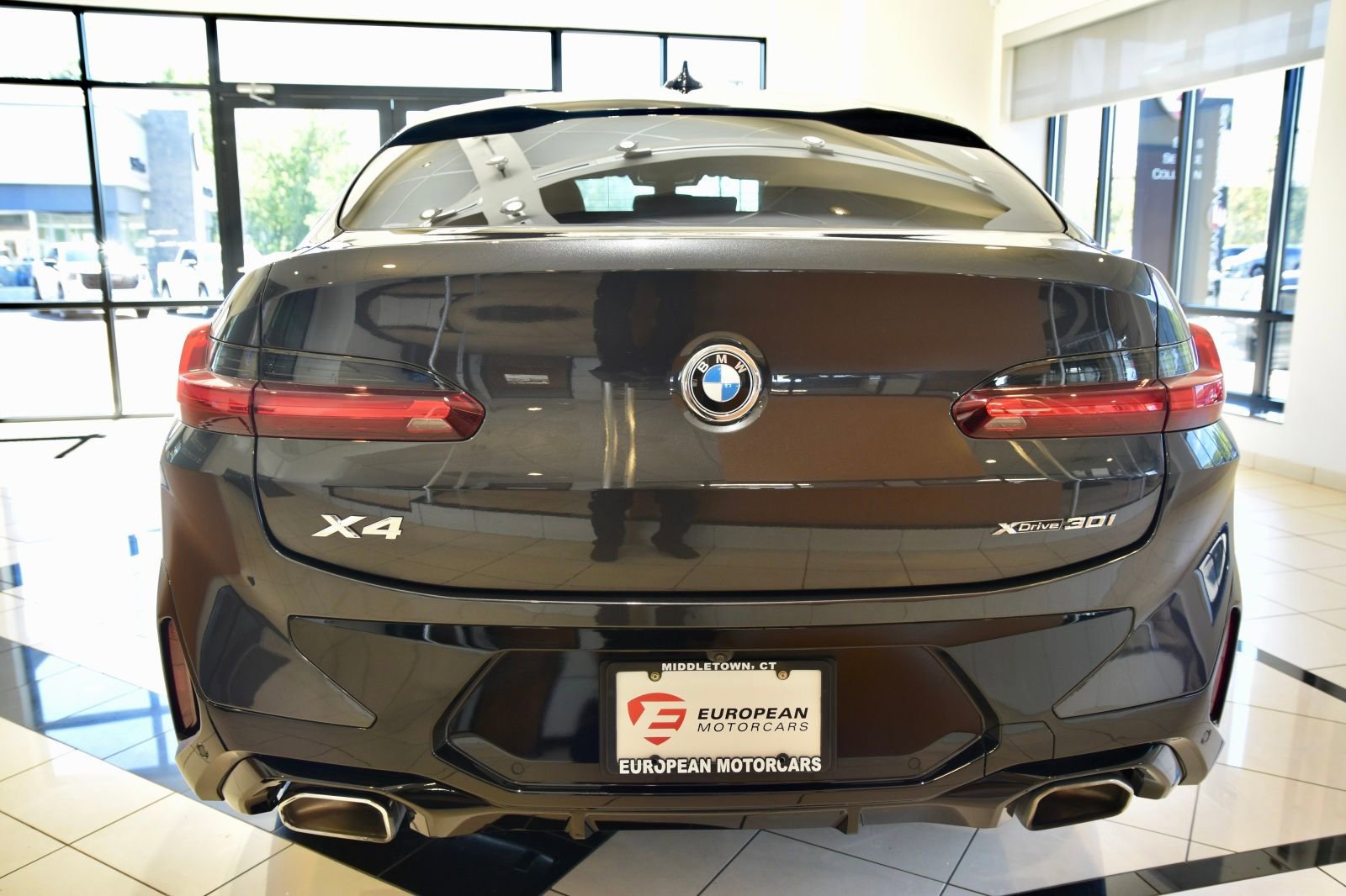 Used 2023 BMW X4 xDrive30i w/ M Sport Package image 6