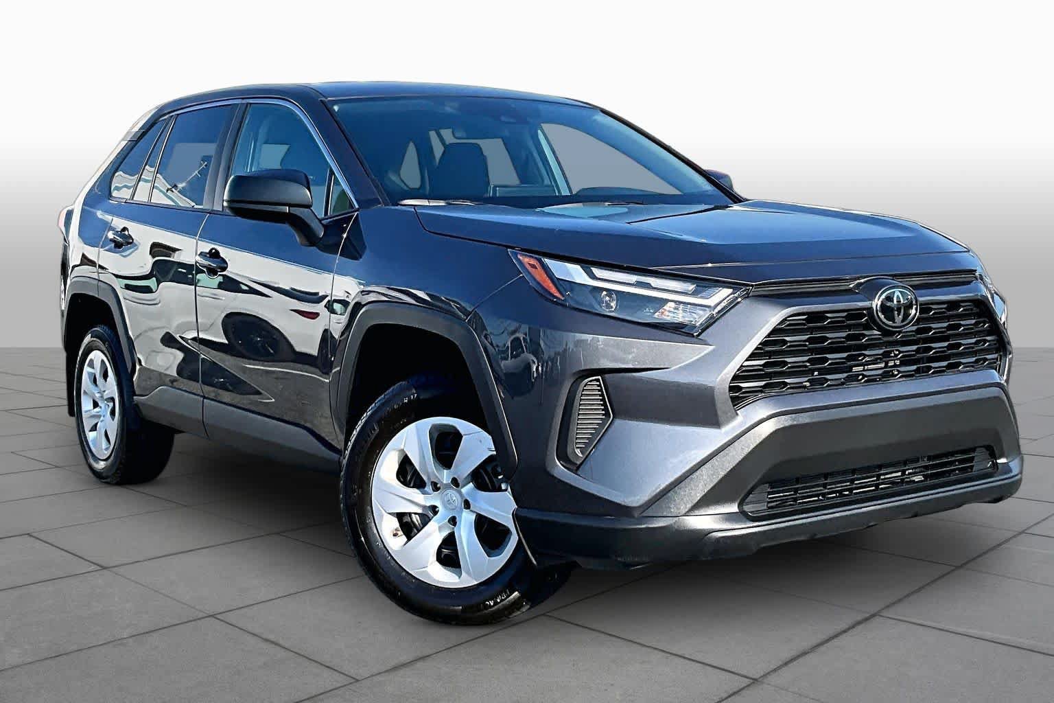 Used 2025 Toyota RAV4 LE FWD image 3
