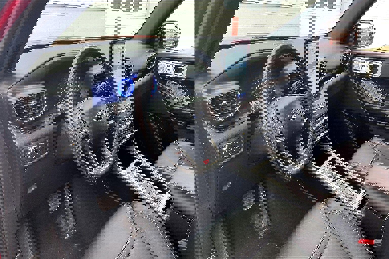 Used 2020 Ford Explorer ST w/ ST Street Pack image 18