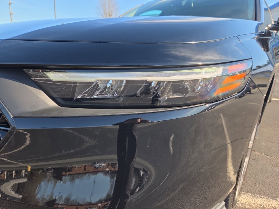 Certified 2023 Honda Accord EX image 26