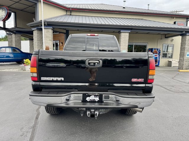 Used 2004 GMC Sierra 2500 SLT w/ Heavy-Duty Power Package AWD/4WD image 5