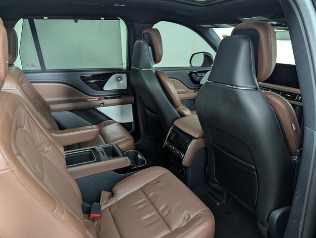 Used 2025 Lincoln Aviator Reserve w/ Equipment Group 201A image 22