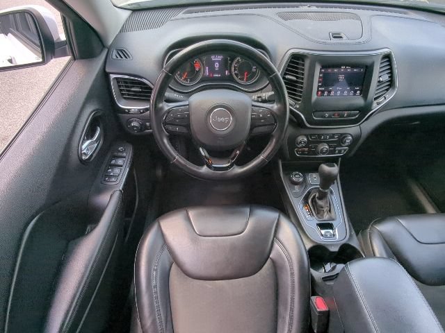 Certified 2021 Jeep Cherokee Latitude Plus AWD/4WD image 7
