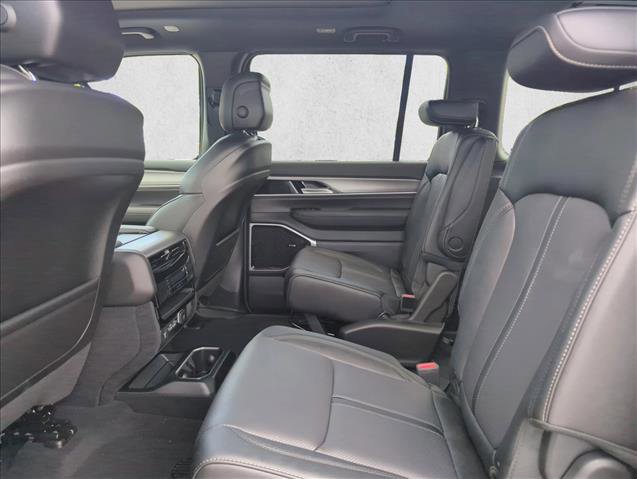 New 2026 Jeep Grand Wagoneer Limited w/ Premium Group II AWD/4WD image 14