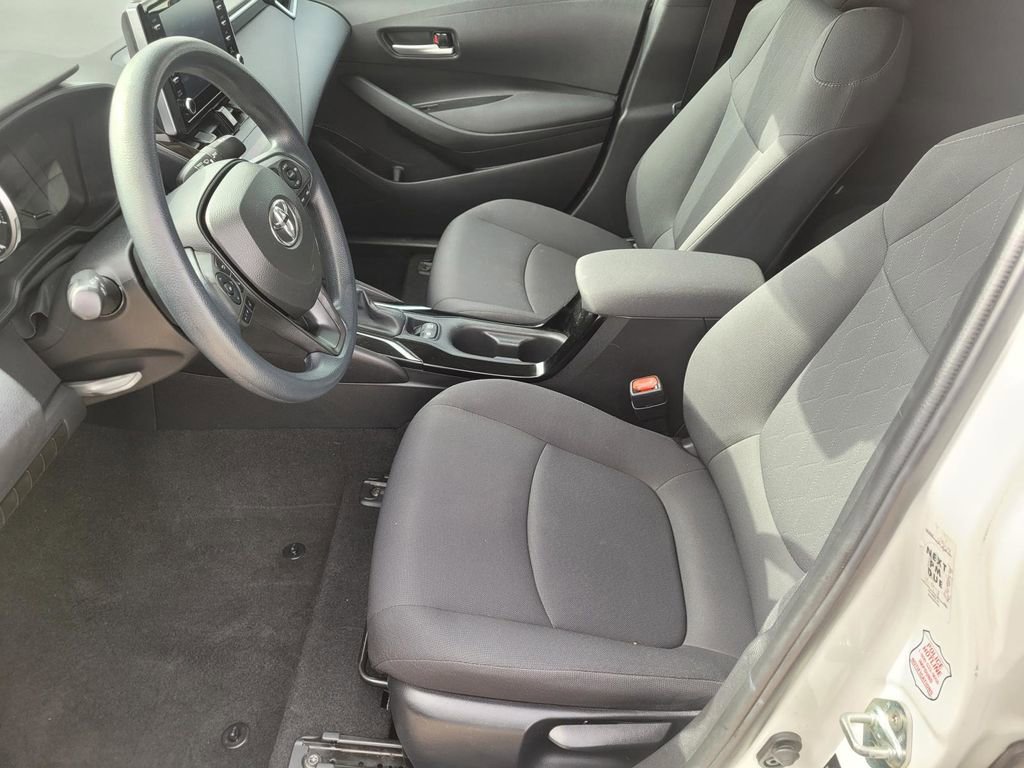 Used 2020 Toyota Corolla LE image 19