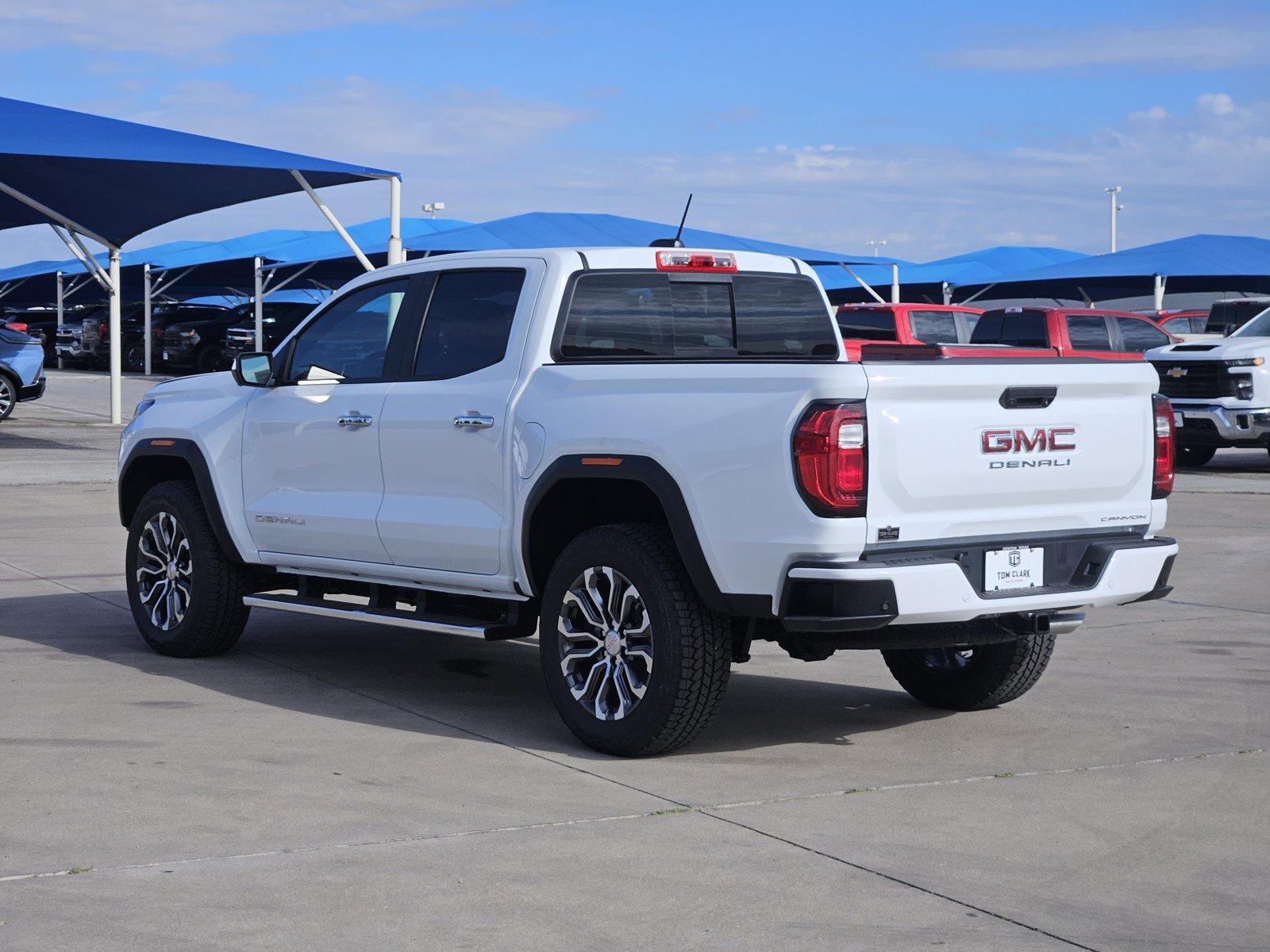 New 2026 GMC Canyon Denali AWD/4WD image 3