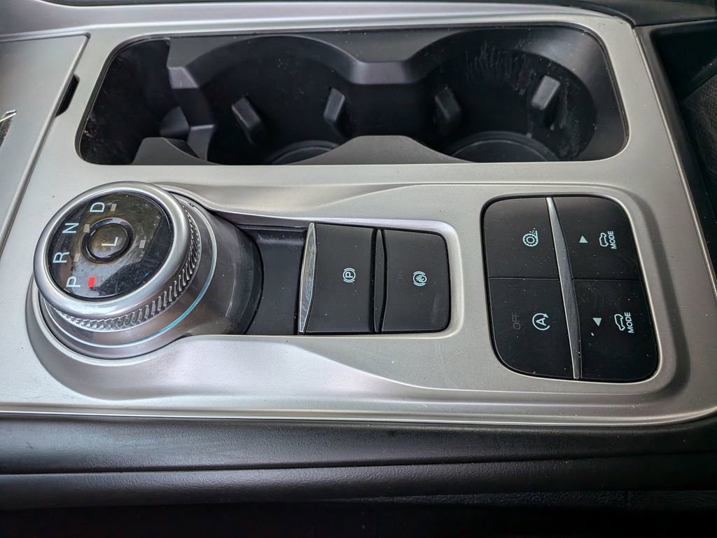 Used 2021 Ford Explorer XLT image 24