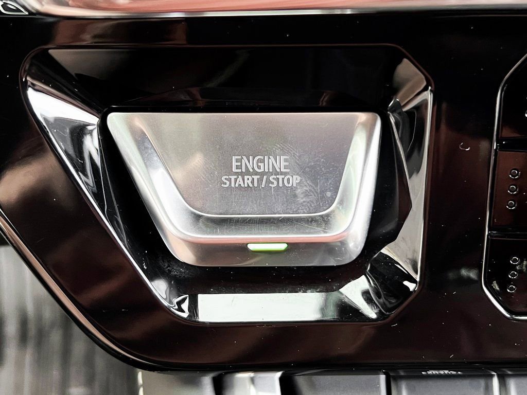 Used 2025 GMC Sierra 3500 Denali Ultimate image 20