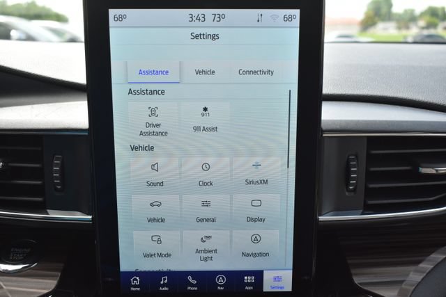 Used 2022 Ford Explorer Limited w/ Limited Technology Package AWD/4WD image 28