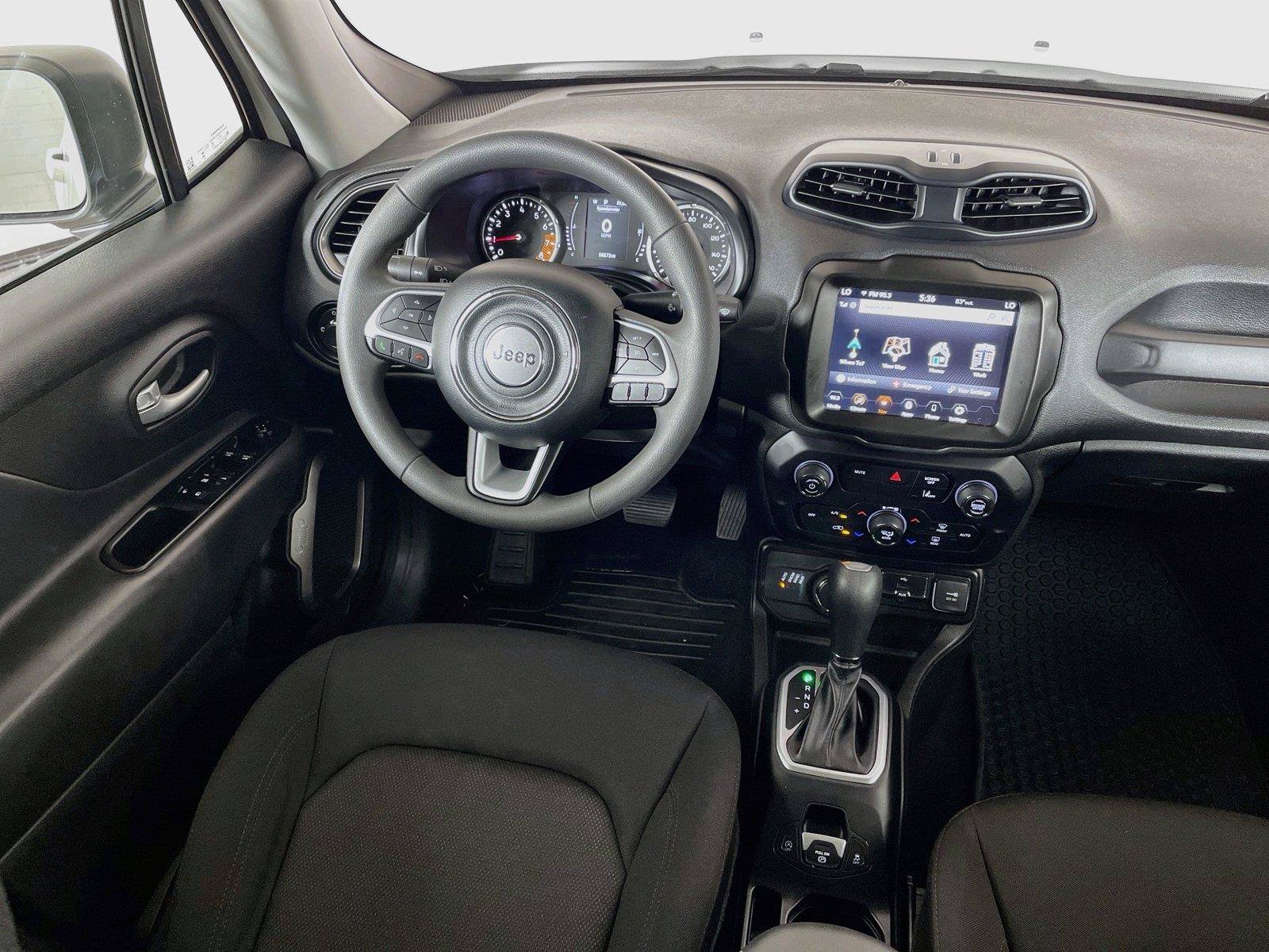 Used 2023 Jeep Renegade Latitude AWD/4WD image 2
