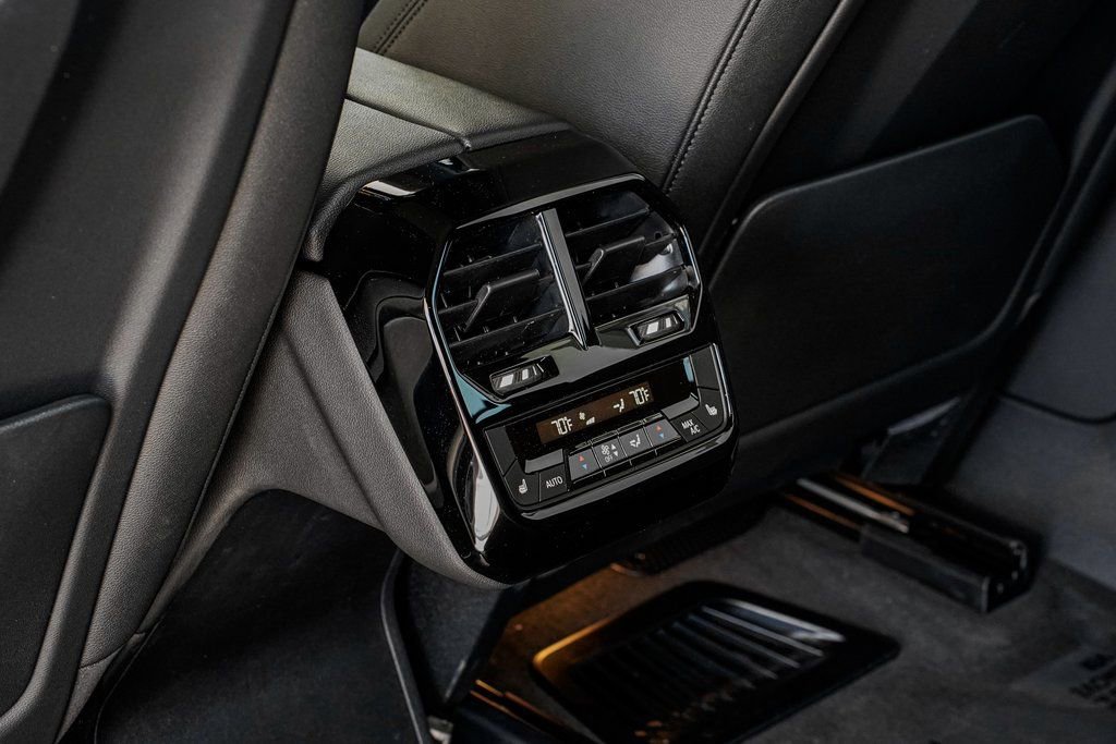 Used 2025 BMW iX xDrive50 w/ Premium Package image 20