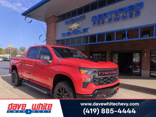 Used 2024 Chevrolet Silverado 1500 Custom Trail Boss w/ LPO, Dark Essentials Package AWD/4WD 360° Tour
