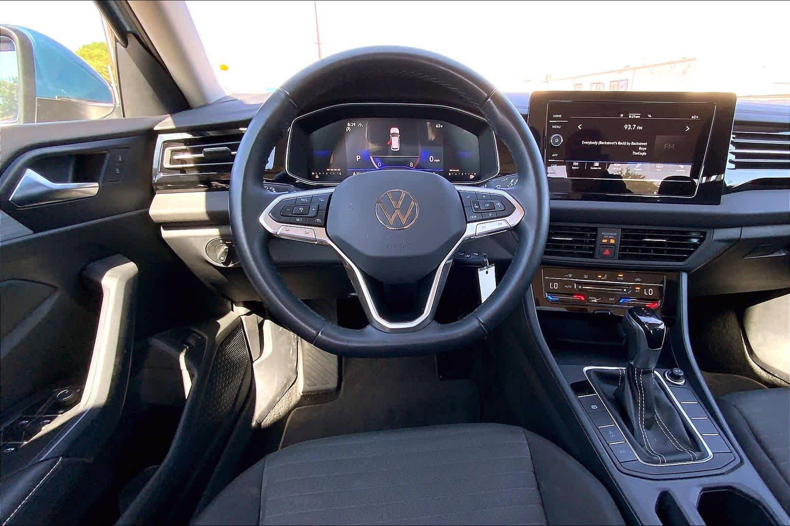 Used 2025 Volkswagen Jetta S FWD image 6