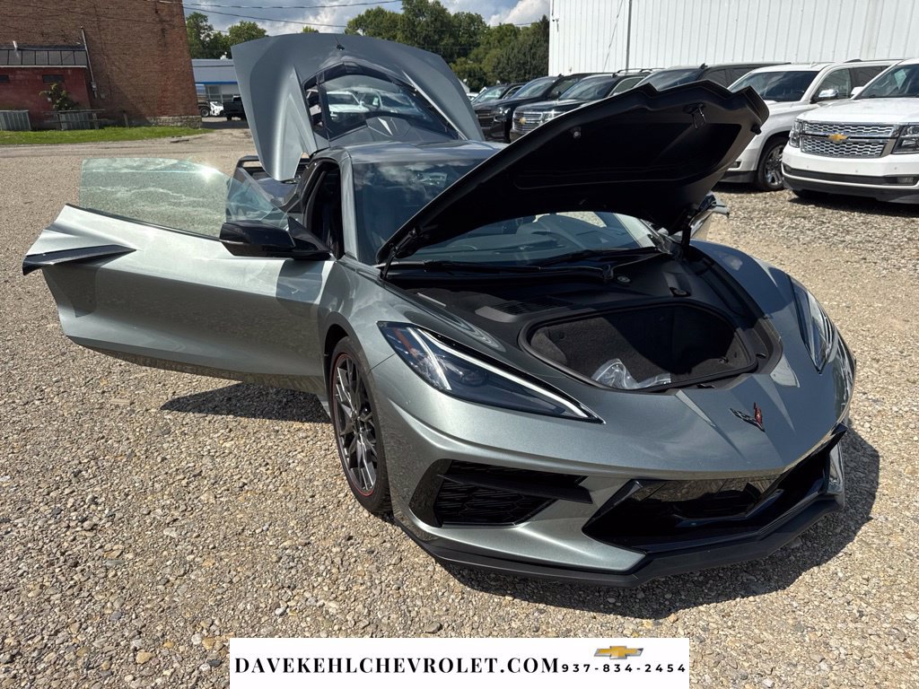 Used 2024 Chevrolet Corvette Stingray Coupe w/ Z51 Performance Package RWD image 32