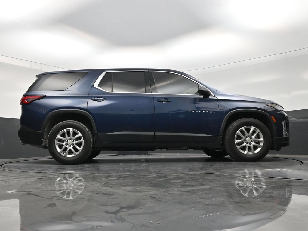 Used 2022 Chevrolet Traverse LS FWD image 25