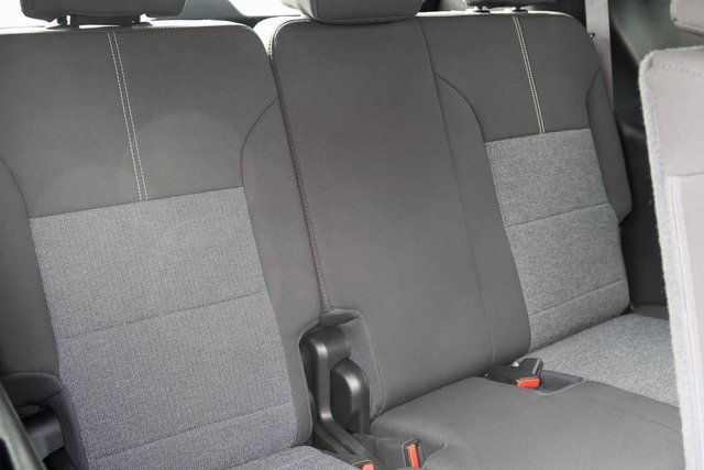 Used 2025 GMC Acadia Elevation image 20