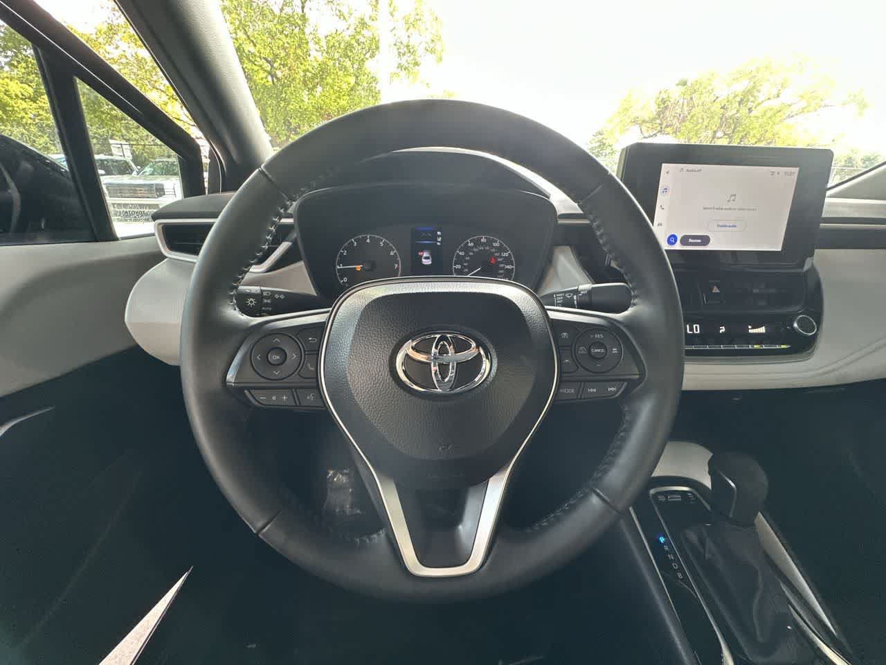 Used 2025 Toyota Corolla SE FWD image 15