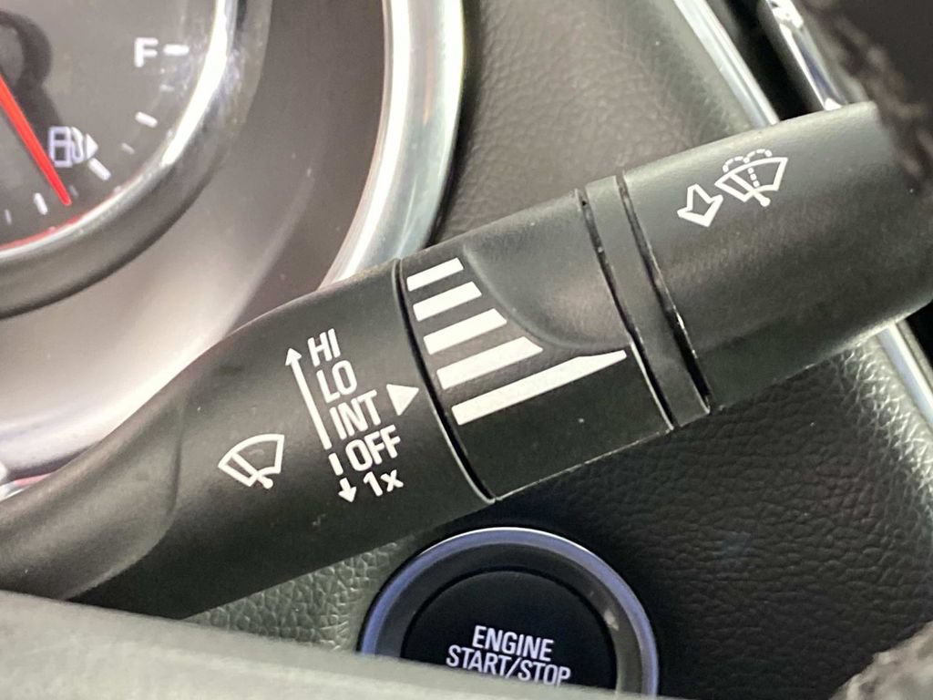 Used 2024 Chevrolet Malibu LT FWD image 17