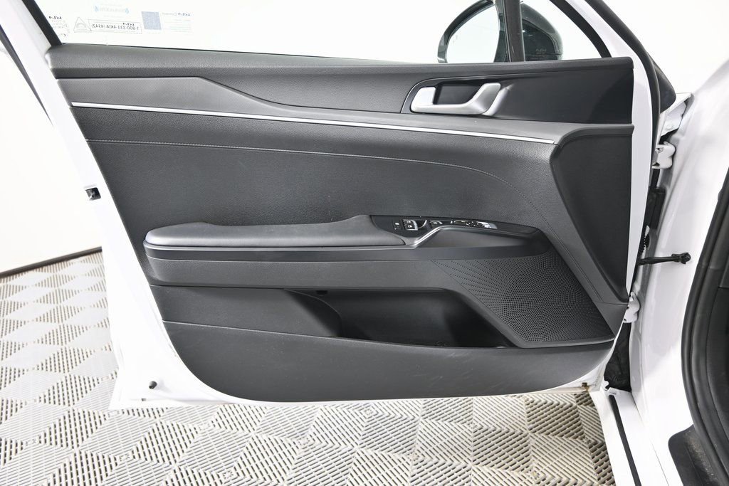 Used 2023 Kia K5 GT-Line image 18