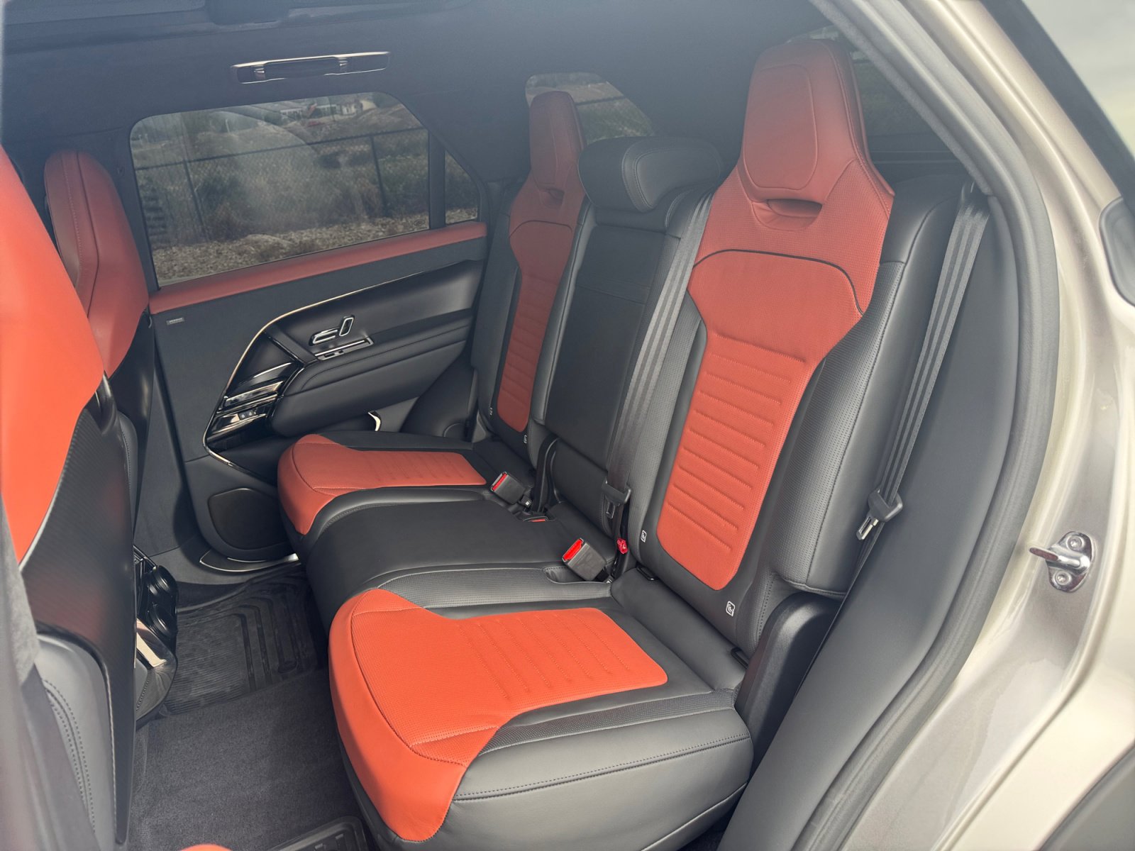 Used 2024 Land Rover Range Rover Sport AWD/4WD image 18