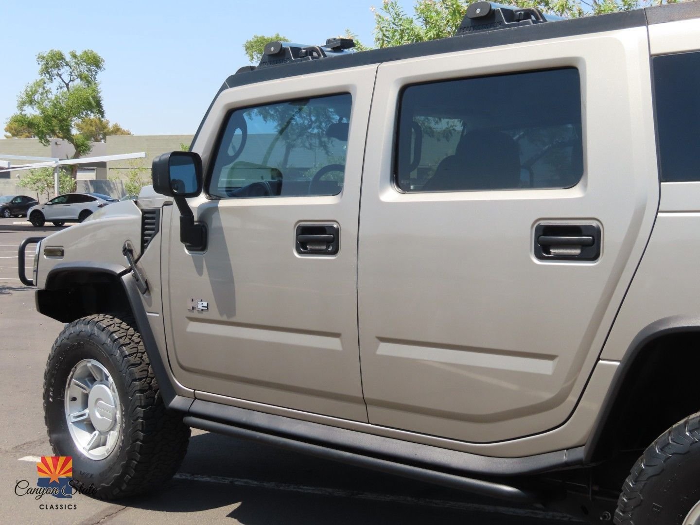 Used 2003 HUMMER H2 w/ Preferred Equipment Group image 20