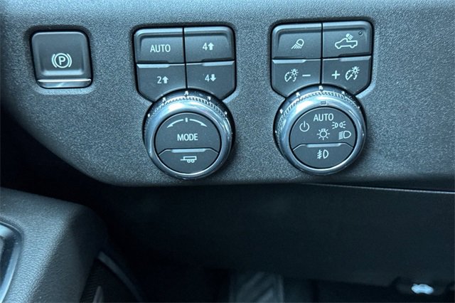 New 2026 GMC Sierra 1500 SLT w/ SLT Convenience Package image 31