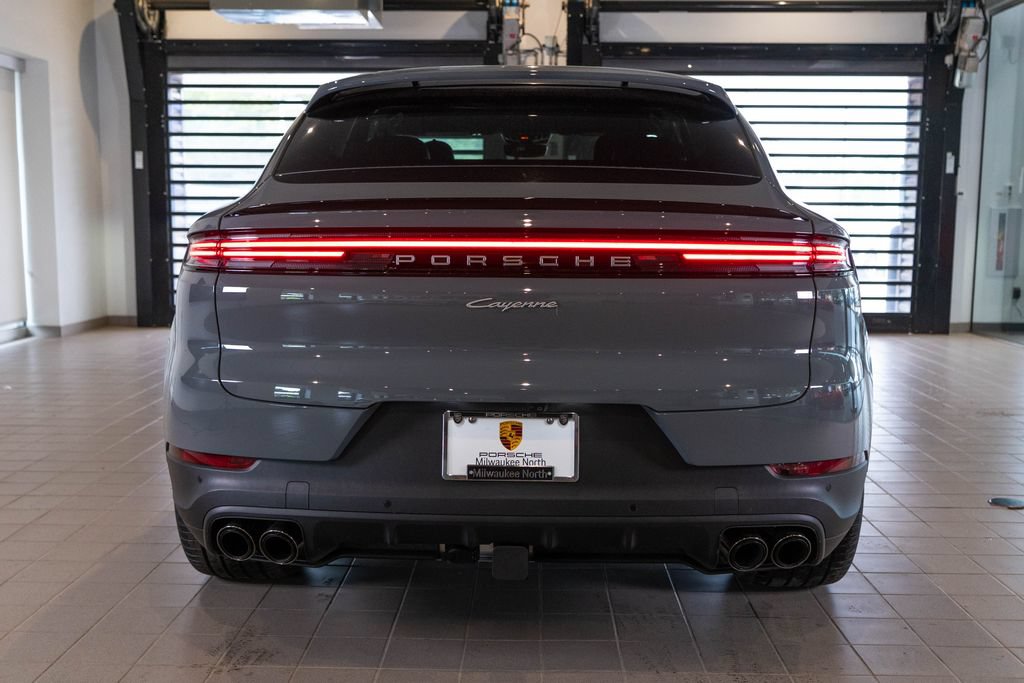 New 2026 Porsche Cayenne Coupe AWD/4WD image 8