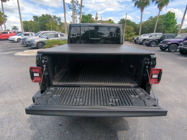 Used 2023 Jeep Gladiator Overland AWD/4WD image 14