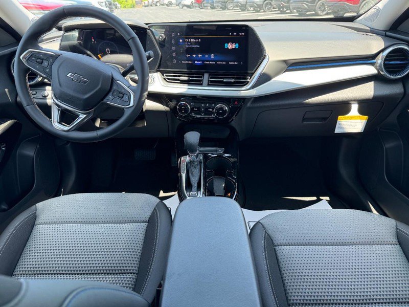 New 2026 Chevrolet Trax LT w/ Driver Confidence Package FWD image 7