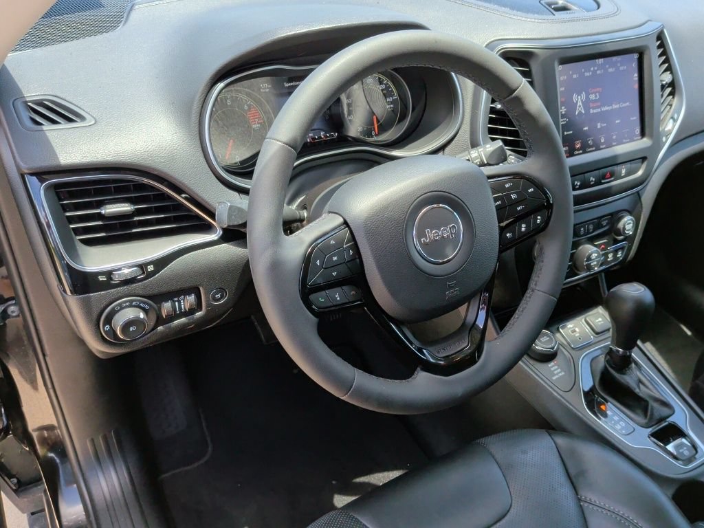 Used 2023 Jeep Cherokee Altitude Lux AWD/4WD image 14