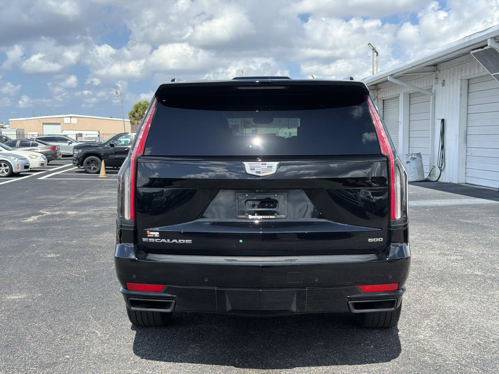 Used 2024 Cadillac Escalade Sport Platinum w/ Heavy-Duty Trailer Package AWD/4WD image 4